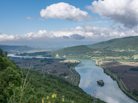 Paysage du Rhône depuis les Farnets