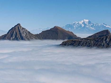 Le Mont Blanc au loin