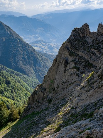 Sur l'arête Est du Roc Rouge ou la Négresse, juin 2020