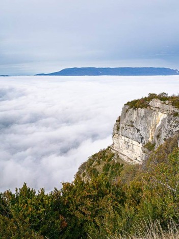 La Falaise de Montfruitier depuis la croix de Tormery