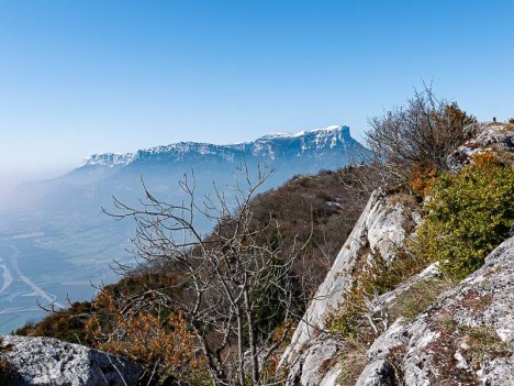 Le Mont Granier au loin