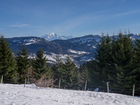 Le Mont Blanc, entre le Roc des Bœufs et la Pointe de Banc Plat