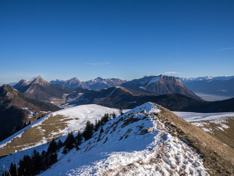 Le paysage des Bauges, du Mont Colombier à la Dent d'Arclusaz