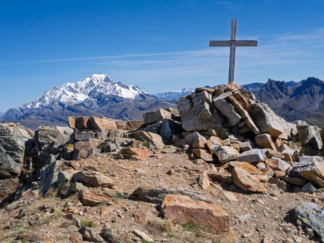 Croix au sommet du Grand Mont d'Arêches