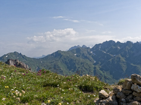 Du Mont Coin au Roc de la Charbonnière