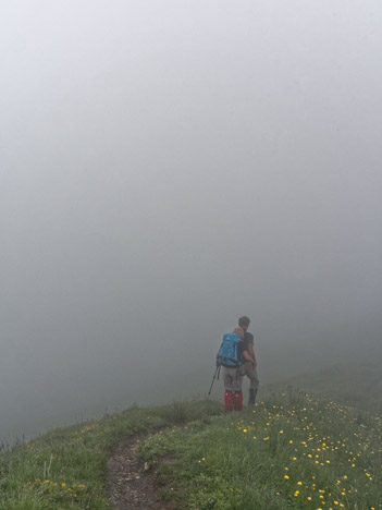 Sur le sentier de Roche parstire