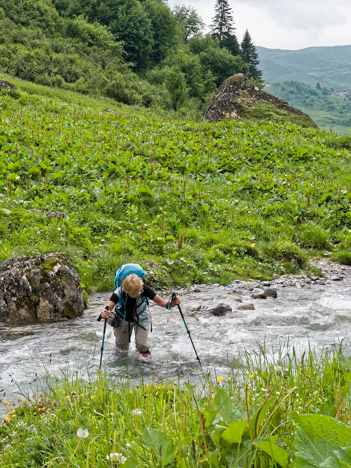 Traversée du ruisseau de Treicol