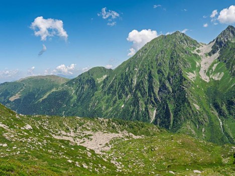 Le Petit et le Grand Charnier