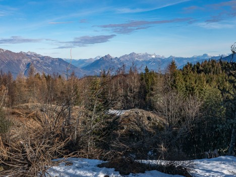 Col de Tamié, les Aravis au loin