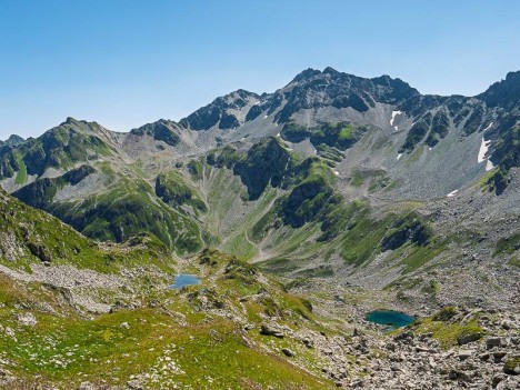La Pointe de l'Aup du Pont domine les Lacs du Morétan
