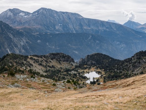 Le Lac Achard devant la Cime des Fraches