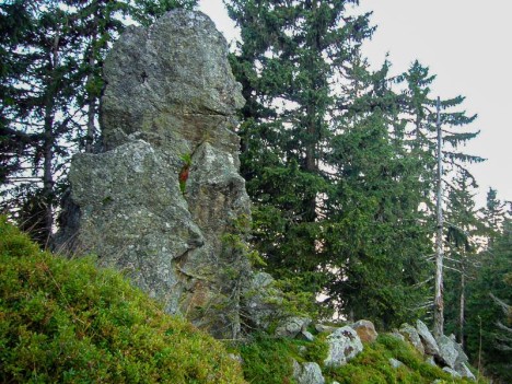 Gendarme sur l'arête de l'Évêque