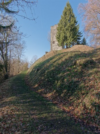 Le donjon de Montmayeur