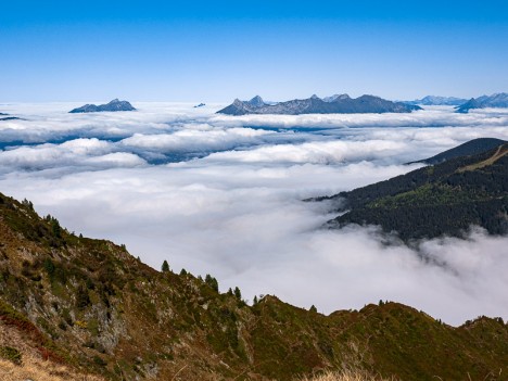 La Dent d'Arclusaz et le massif des Bauges, oct. 2021