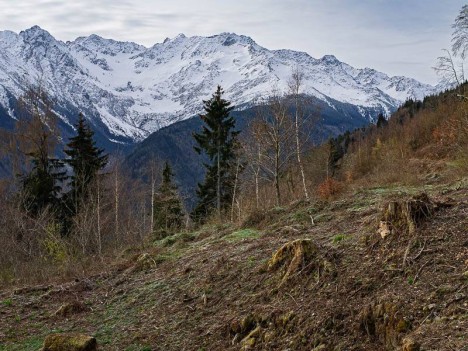 Les Pointes de la Porte d'Église dominent la Montagne de l'Oule