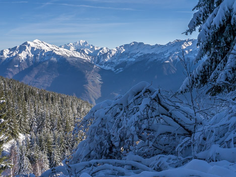 Au dessus du Col du Champet