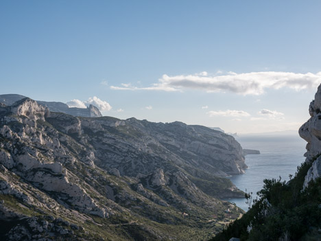 La Grande Candelle derrière la Crête de Morgiou