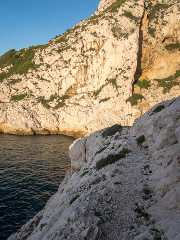 Chemin de la Calanque de Cortiou