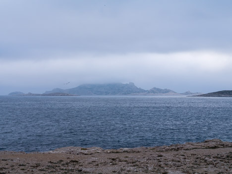 Brouillard sur l'ïle de Riou