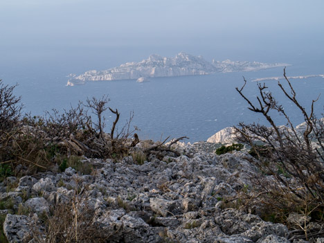 Sur le Mont Puget, l'Île de Riou