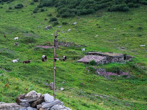 Croix et chalets du Plan de Zore