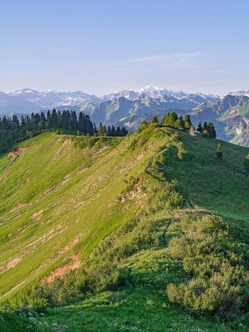 Le Mont Blanc, au delà du Col du Serpentin