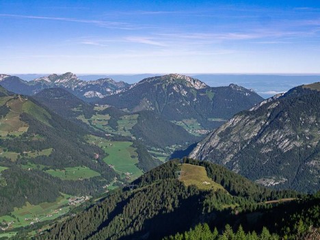 Leschaux, sur la crête sous Belair