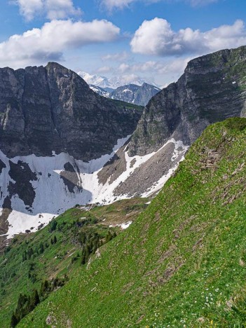 Le Mont Blanc. Chalets et Fenêtre d'Ardens