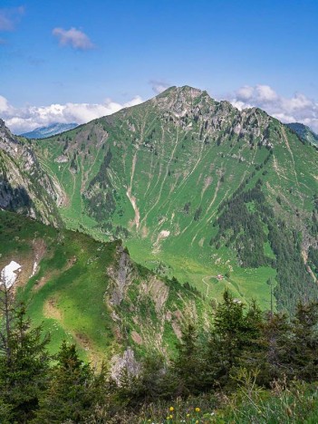 Pic de la Corne, Col de Damoz les Moulins