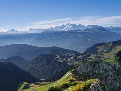 Au sommet de la Pointe de Chavasse, le Mont Blanc