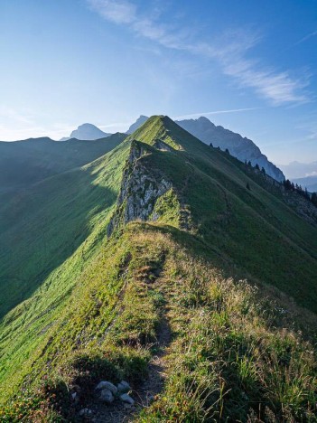 L'enfilade des crêtes de la Tête de Charousse
