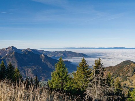La Tête des Fieux et la mer de nuages du Léman