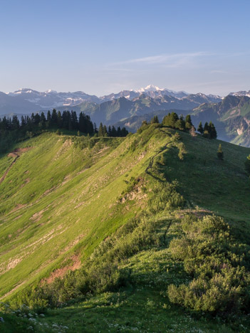 Le Mont Blanc, au delà du Col du Serpentin