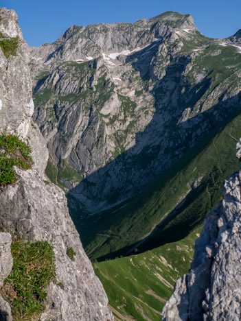 Brèche de l'arête Ouest de la Pointe d'Arvouin, les Cornettes de Bise