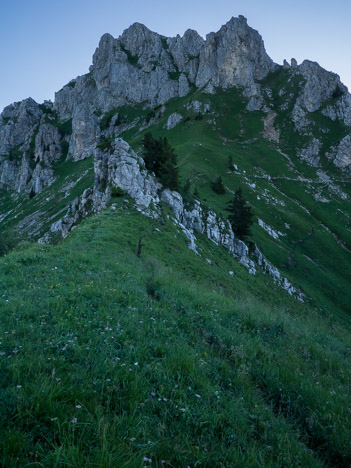 Passage rocheux de la traversée du Col de Vésinaz
