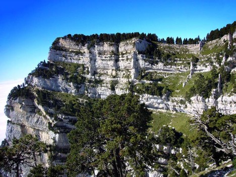 Le Grand Sangle de l'Aulp du Seuil au dessus du cirque de l'aiguillette Saint-Michel