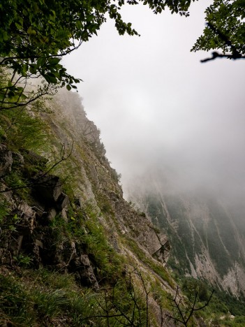 Escarpement du Manival depuis le sentier de crête, août 2021