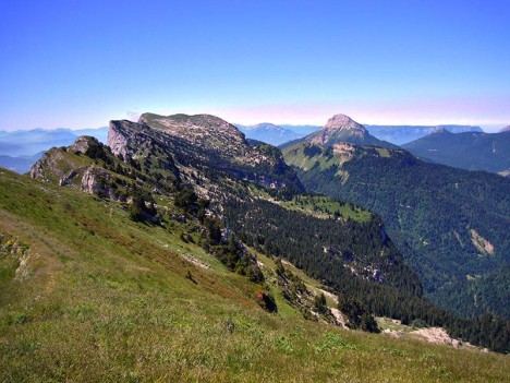 Les Rochers de Bellefont jusqu'à la Dent de Crolles