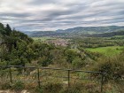 Paysage du banc à la rambarde