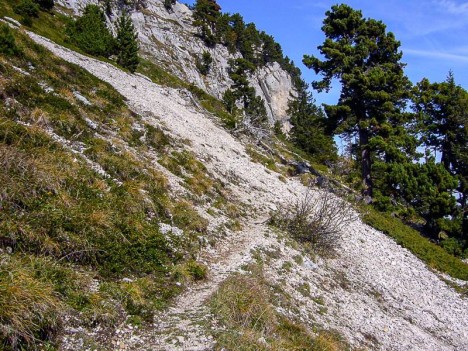 Approche du Pas du Jardin, accès à Chamechaude