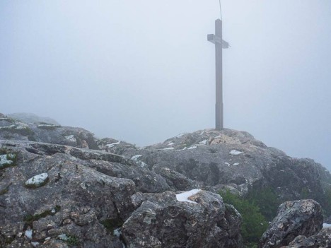 Le soleil levé vers 5h 50 ne percera pas le brouillard épais et tenace
