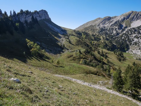 Le Col de la Sure entre le Mollard de la Grande Vache et la Grande Sure