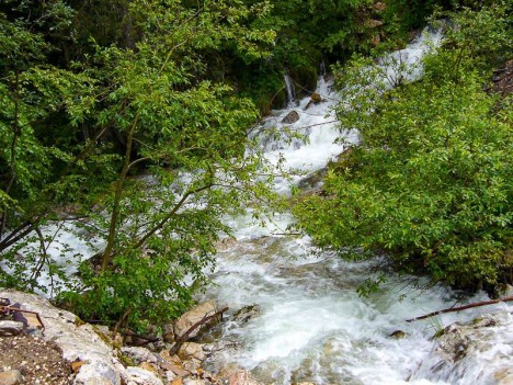 Au confluent du ruisseau de Bellefont et du Guiers