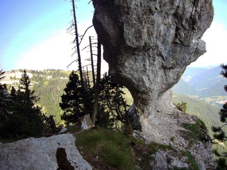 Le pied de l'Arche à l'Aiguille