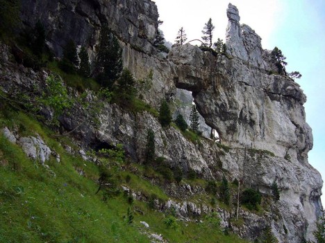 Versant Nord Est de l'Arche à l'Aiguille