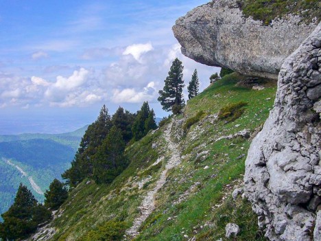 Encorbellement sur la crête des Rochers de Fouda Blanc