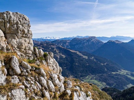 La Dent de Crolles au loin