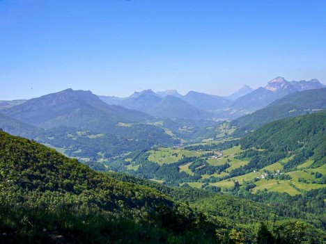 Les Entremonts depuis la Pointe de la Gorgeat