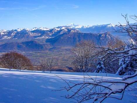Les Bauges et le Mont Blanc à l'horizon