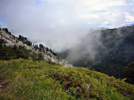 Nuages sur l'arête des Lances de Malissard